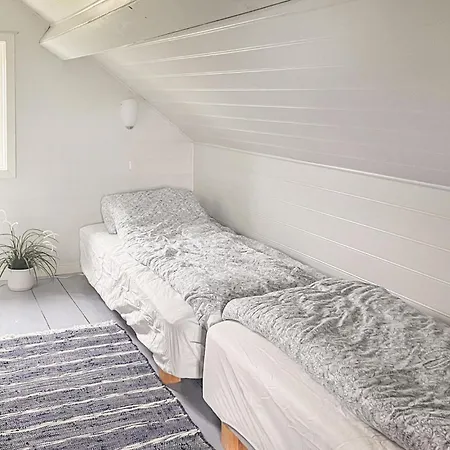 Beautiful In Sjernaroy With House Sea View Nedstrand