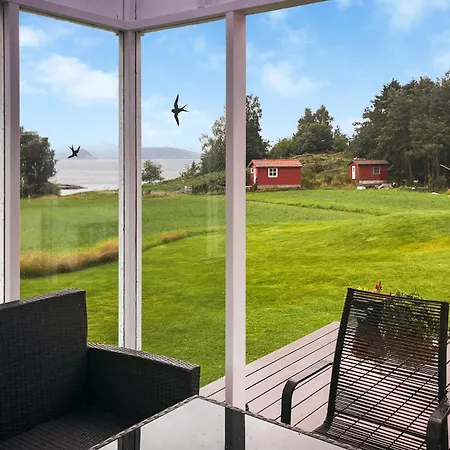 Beautiful In Sjernaroy With House Sea View