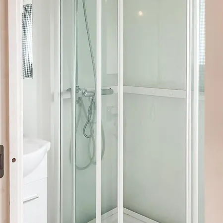 بيت للعطل Beautiful In Sjernaroy With House Sea View Nedstrand